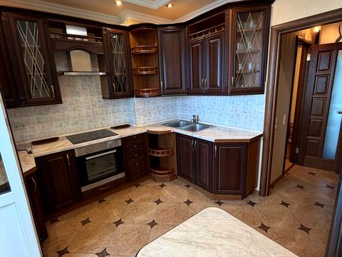 квартира по адресу Червоной Калины просп. (Владимира Маяковского), 1-В
