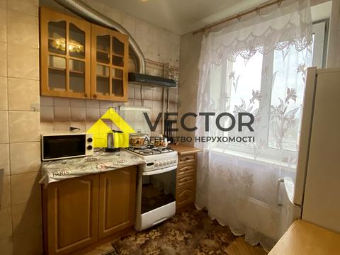 квартира за адресою Боровиковського бульв., 14