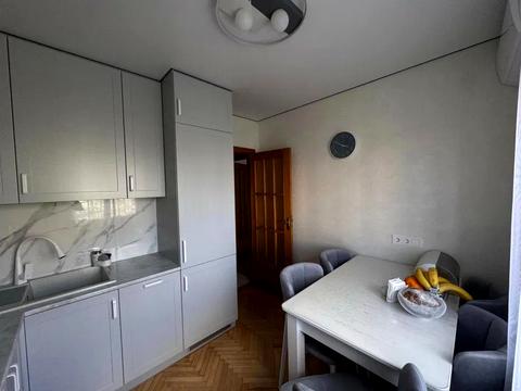 квартира за адресою Володимира Івасюка вул., 28