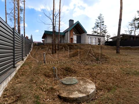 будинок за адресою Квітнева вул.