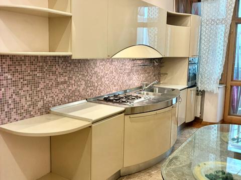 квартира за адресою Малопідвальна вул., 12/10