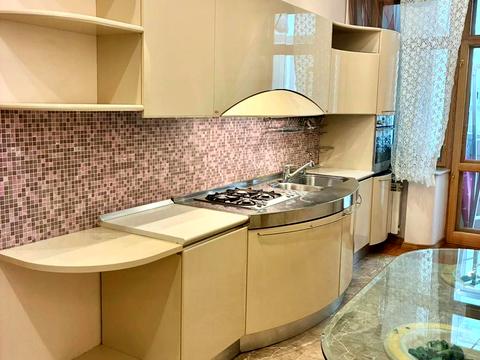квартира за адресою Малопідвальна вул., 12/10