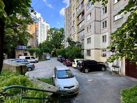 квартира по адресу Віктора Ярмоли ул., 4