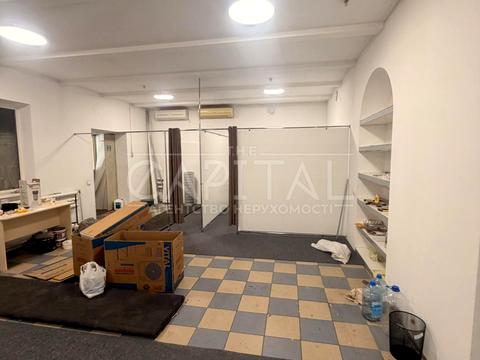 комерційна за адресою с. Петропавлівська Борщагівка, Соборна вул. (Петропавлівська), 11
