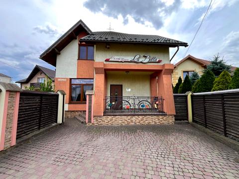 комерційна за адресою Геофізиків вул., 5