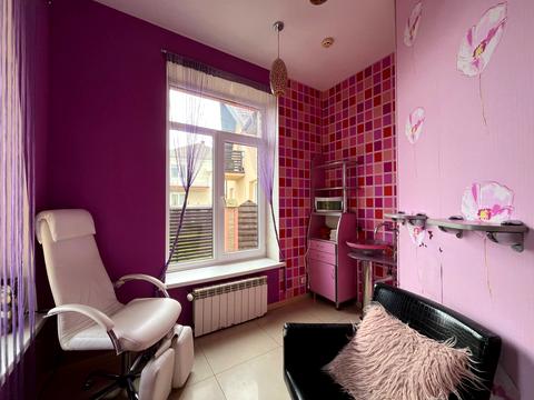 комерційна за адресою Геофізиків вул., 5