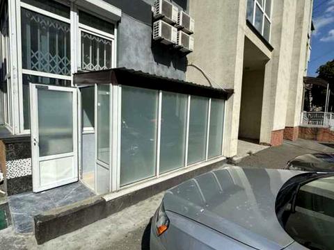 комерційна за адресою Білоруська вул., 3