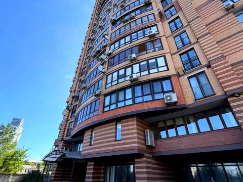 паркомісце за адресою Панаса Мирного вул., 28-А