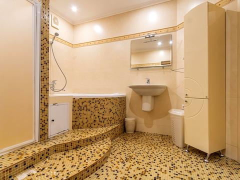 квартира за адресою Ринок вул., 1