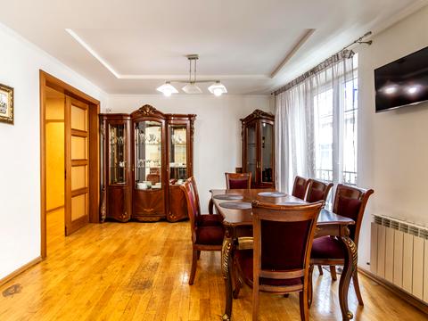 квартира за адресою Ринок вул., 1
