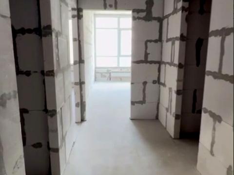 1868337652742135