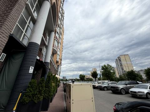 комерційна за адресою Володимира Івасюка просп. (Героїв Сталінграду), 6