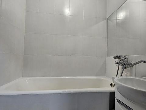 квартира за адресою Дністерська вул. (Двінська), 4