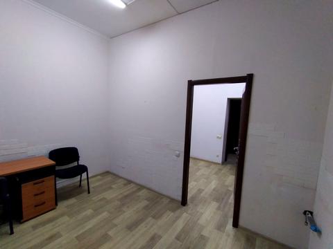комерційна за адресою Шевченка вул., 33