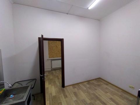 комерційна за адресою Шевченка вул., 33