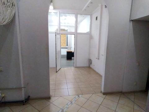 комерційна за адресою Шевченка вул., 33
