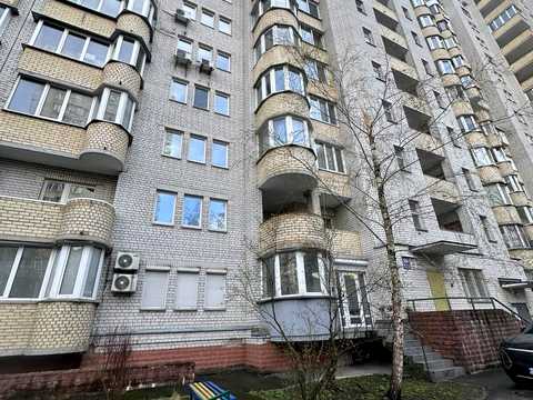 комерційна за адресою Відпочинку вул., 12