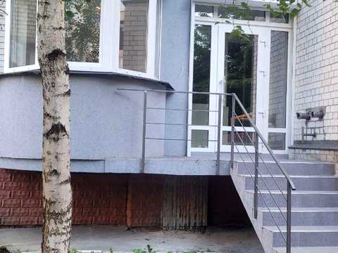 комерційна за адресою Відпочинку вул., 12