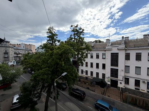 квартира за адресою Київ, Оболонська вул., 38