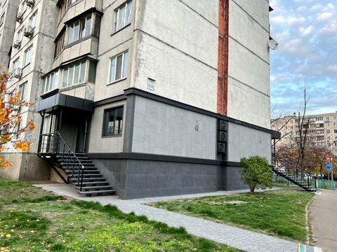 комерційна за адресою Зої Гайдай вул., 12/10