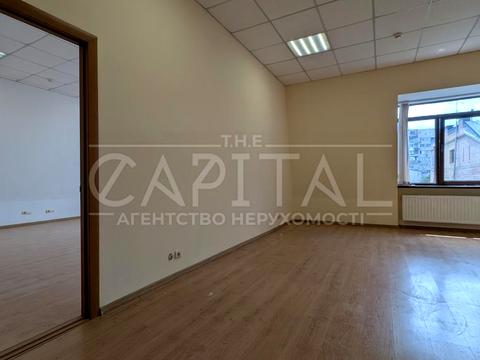 коммерческая по адресу Софиевская пл., 18
