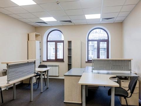 коммерческая по адресу Симона Петлюры ул. (Коминтерна), 14