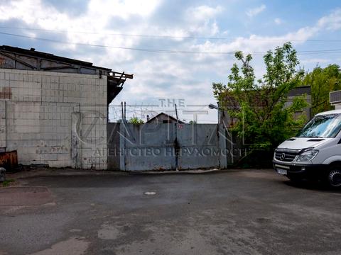 комерційна за адресою Євгена Маланюка вул. (Степана Сагайдака), 114