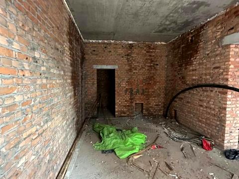 комерційна за адресою Черняховського вул., 1