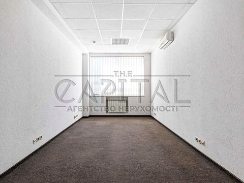 комерційна за адресою Степана Бандери просп. (Московський), 6