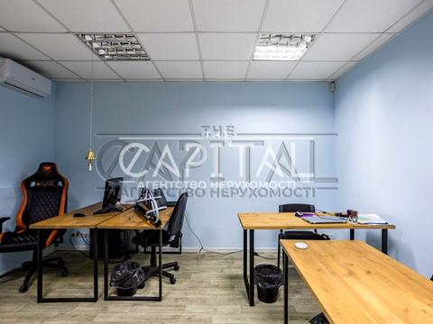 комерційна за адресою Київ, Жилянська вул., 55