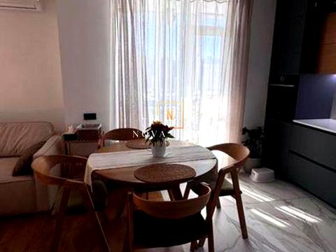 квартира за адресою Київ, Каховська вул., 62