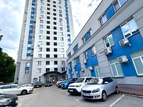 квартира за адресою Дмитра Чижевського вул. (Петра Чаадаєва), 2