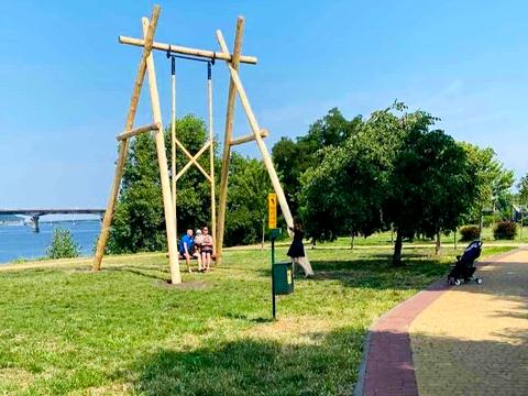 квартира за адресою Дніпровська набережна вул., 9