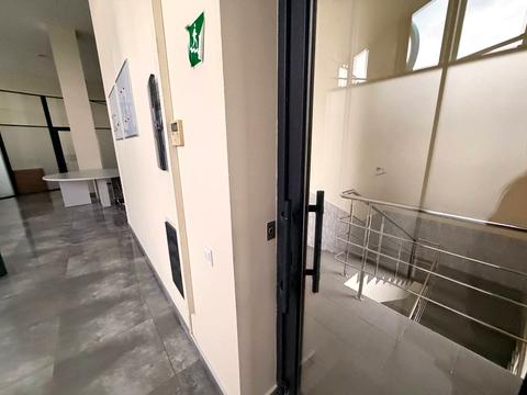 комерційна за адресою Київ, Миколи Бажана просп., 17-А