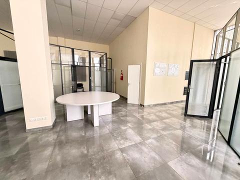 комерційна за адресою Київ, Миколи Бажана просп., 17-А