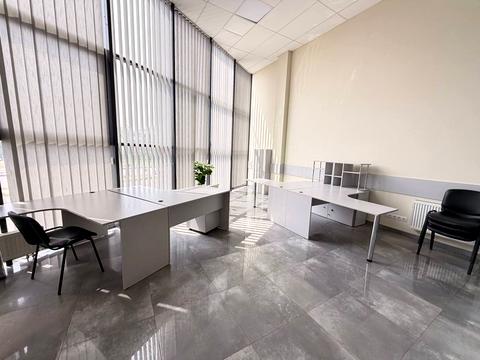 комерційна за адресою Київ, Миколи Бажана просп., 17-А
