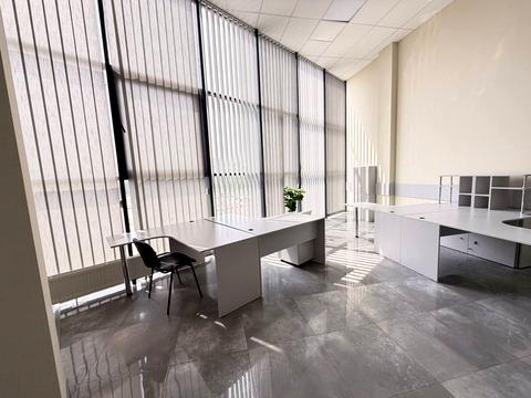 комерційна за адресою Київ, Миколи Бажана просп., 17-А