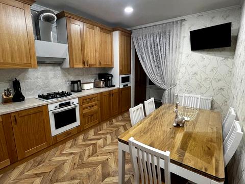 квартира по адресу Героїв Крут ул., 8