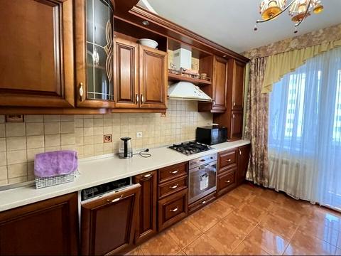 квартира по адресу Степана Бандери ул., 7/1