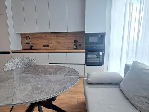 квартира за адресою Причальна вул., 10
