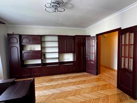 квартира за адресою Гната Хоткевича вул., 14