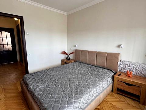 квартира за адресою Гната Хоткевича вул., 14