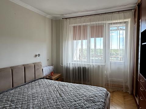 квартира за адресою Гната Хоткевича вул., 14