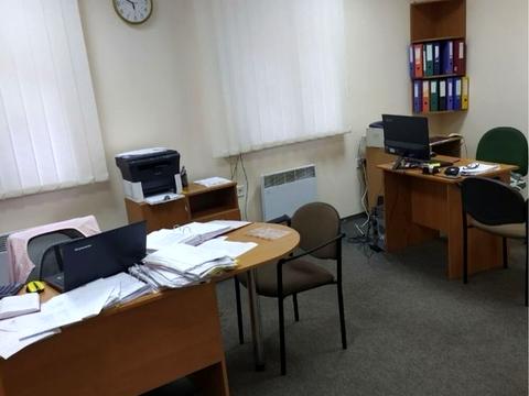 комерційна за адресою Марка Черемшини вул., 1
