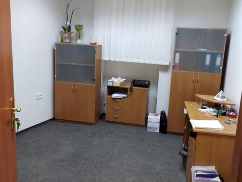 комерційна за адресою Марка Черемшини вул., 1