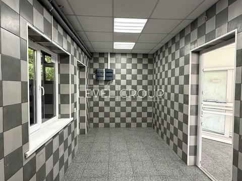 коммерческая по адресу Звенигородська ул., 1в