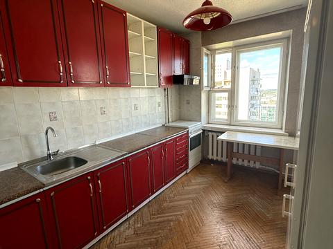 квартира за адресою Раїси Окіпної вул., 3-А