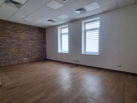 1868410643950364