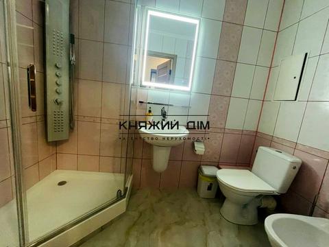квартира за адресою Набережно-Хрещатицька вул., 11