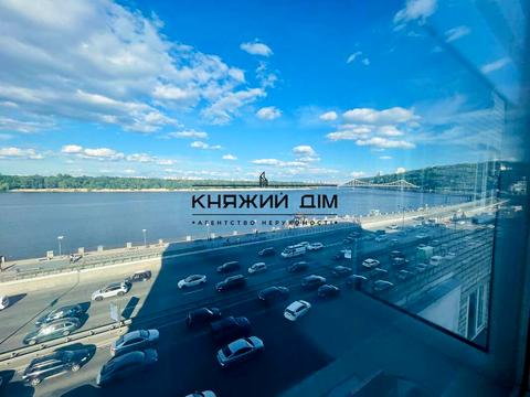 квартира за адресою Набережно-Хрещатицька вул., 11
